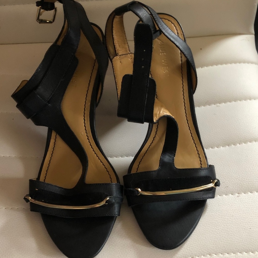 Nine West Black T-Strap Heeled Sandals with Gold Accent